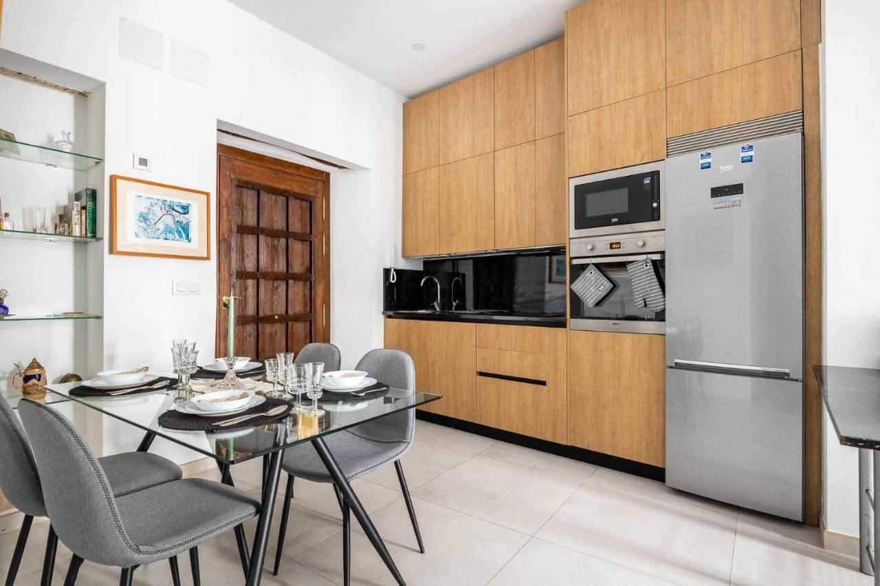 Comfy Away - Apartamento Exclusivo Mercado De Triana Con Balcon Sevilla Exteriör bild