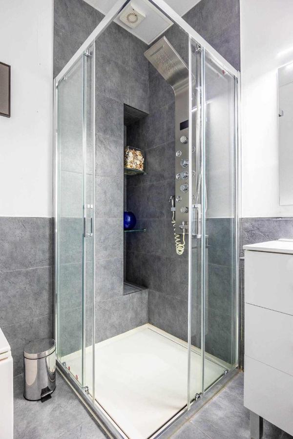 Comfy Away - Apartamento Exclusivo Mercado De Triana Con Balcon Sevilla Exteriör bild