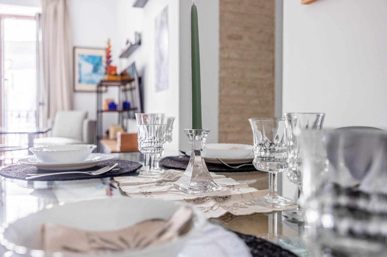 Comfy Away - Apartamento Exclusivo Mercado De Triana Con Balcon Sevilla Exteriör bild
