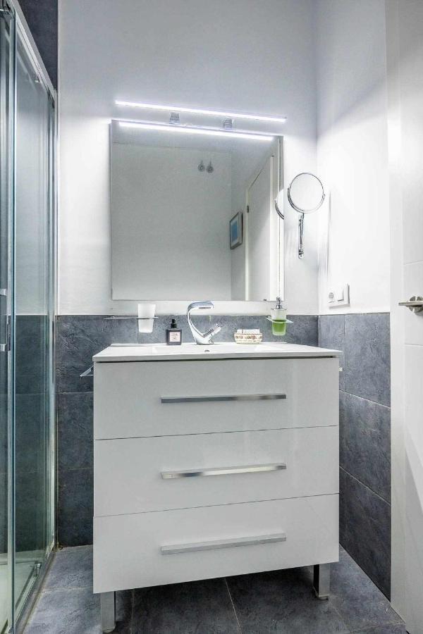 Comfy Away - Apartamento Exclusivo Mercado De Triana Con Balcon Sevilla Exteriör bild