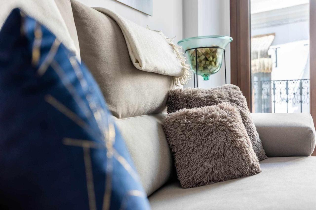 Comfy Away - Apartamento Exclusivo Mercado De Triana Con Balcon Sevilla Exteriör bild